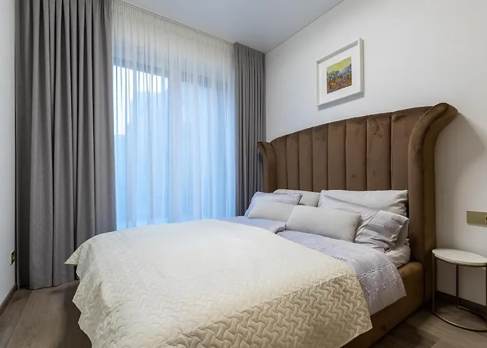 Amber Stone 1st Floor 아파트 팔랑가