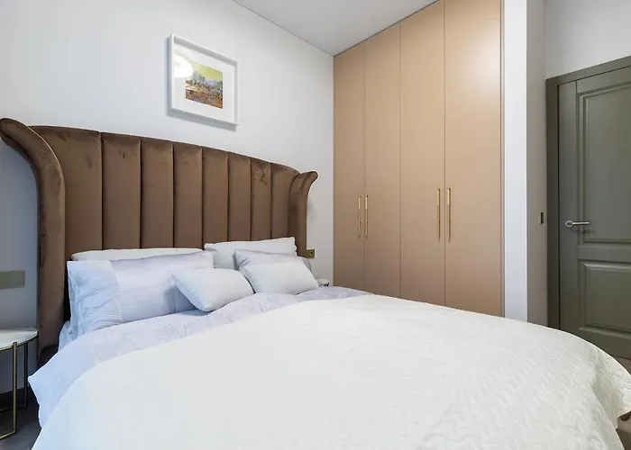 Amber Stone 1st Floor 아파트 팔랑가